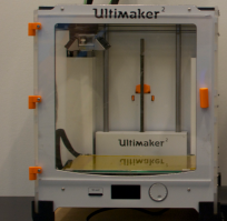 Hinged door on the Ultimaker 2